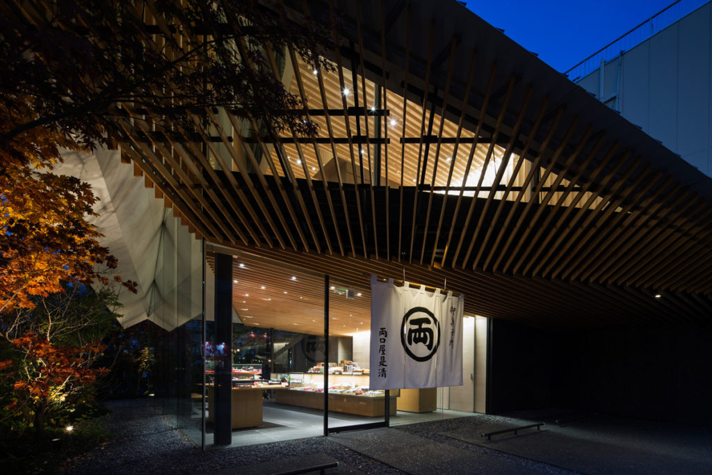 Ryoguchiyakorekiyo Higashiyamaten | ©MASAO NISHIKAWA