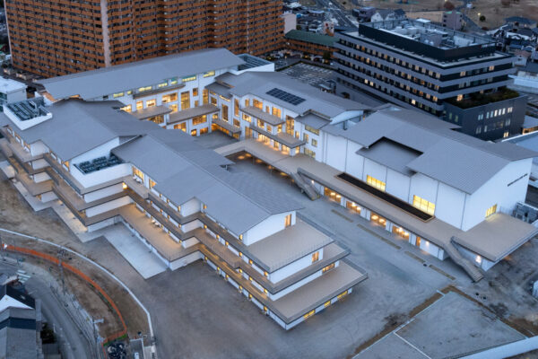 Nozomigaoka Elementary School and Junior High School | © Kawasumi・Kobayashi Kenji Photograph Office