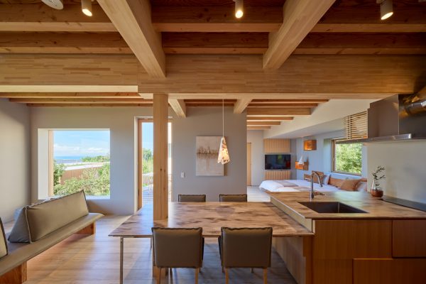 GFC Awajishima Grandesia – de Class Wood Villa (© Kawasumi・Kobayashi Kenji Photograph Office)