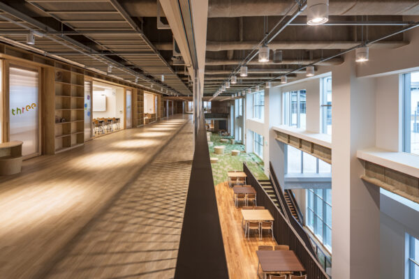 Nozomigaoka Elementary School and Junior High School (© Kawasumi・Kobayashi Kenji Photograph Office)