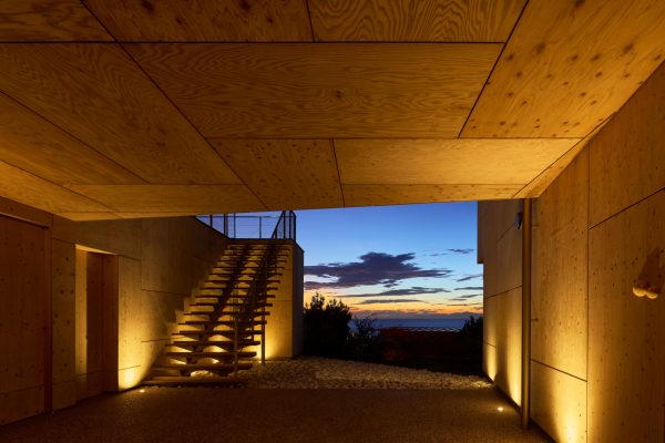 GFC Awajishima Grandesia – de Class Wood Villa (© Kawasumi・Kobayashi Kenji Photograph Office)