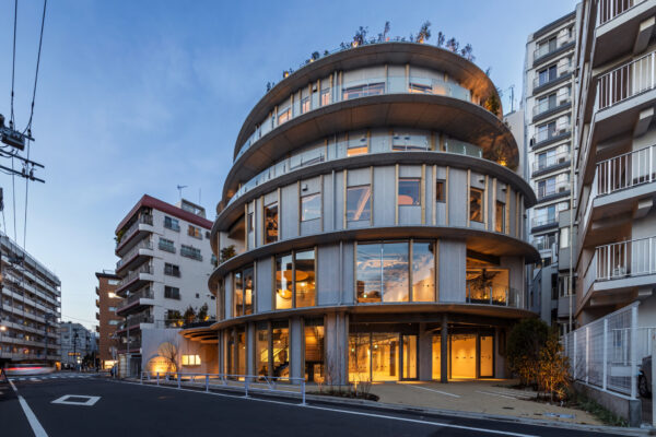 Shibuya SCC Sendagaya Community Center・Harajyuku Kindergarden (© Kawasumi・Kobayashi Kenji Photograph Office)