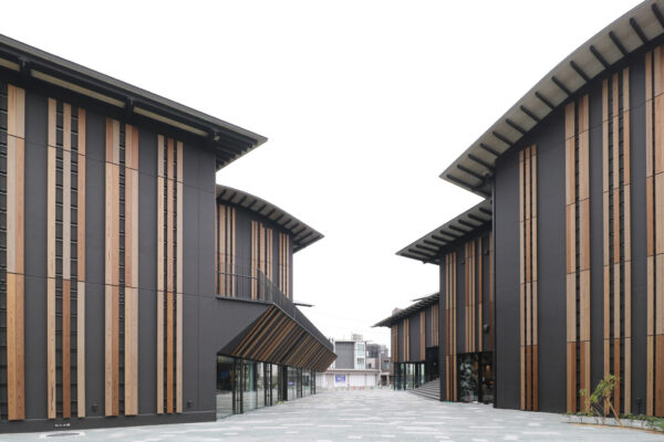 Tokai City Forest of Creation Exchange Center (©Kengo Kuma & Associates)