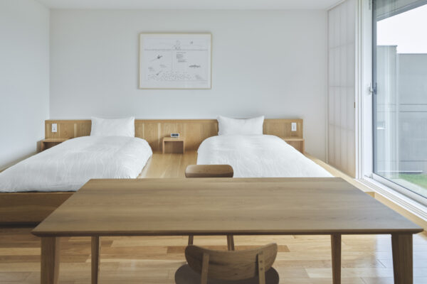 Kushiro Marsh Kayanuma Tourist Accommodation – Pon・Pon Yu (© Riko Okaniwa / Nippon Design Center, Inc)
