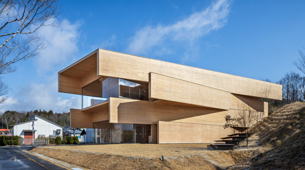 Kibi Kogen N Square | © Kawasumi・Kobayashi Kenji Photograph Office