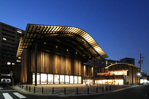 Tokai City Forest of Creation Exchange Center (©Kengo Kuma & Associates)