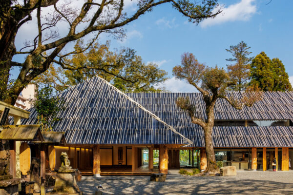 Aoi Aso Shrine / National Treasure Memorial Hall (© Masaki Hamada (kkpo))
