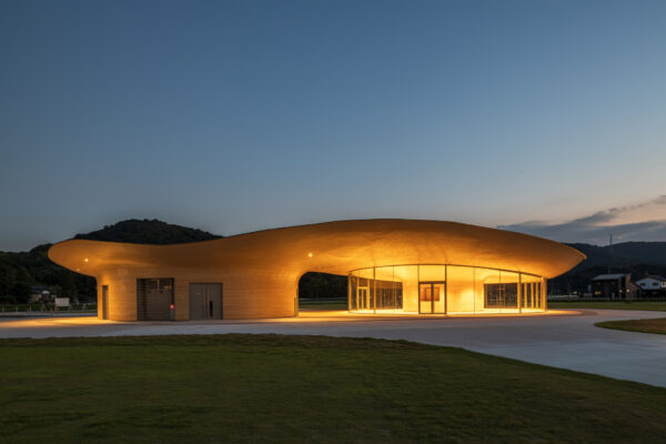 Mabi Reconstruction Disaster Prevention Park – Bamboo Gate (© Kawasumi・Kobayashi Kenji Photograph Office)