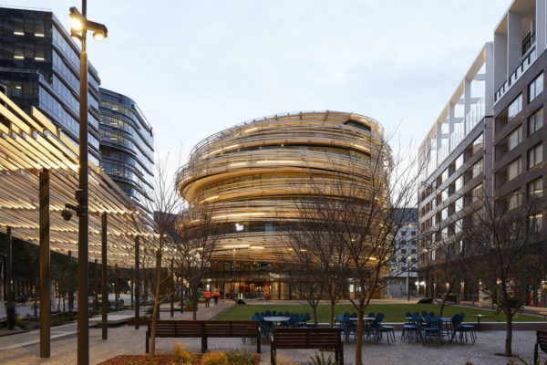 The Exchange (© Martin Mischkulnig)