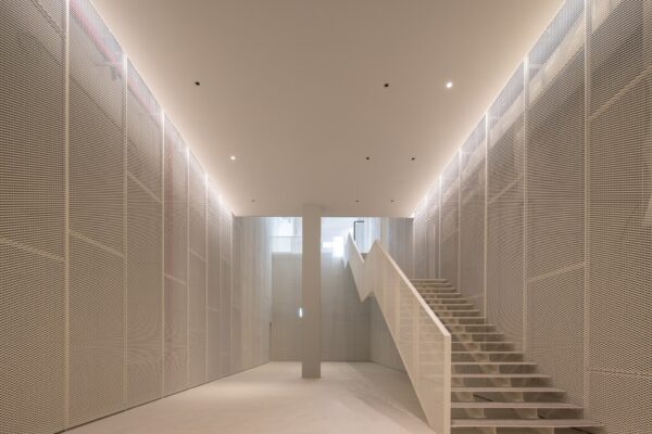 Engawa – Calouste Gulbenkian Foundation Southern Apex (© Fernando Guerra)