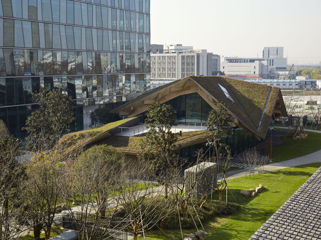 Novartis Shanghai Campus Multifunction Building | © Eiichi Kano