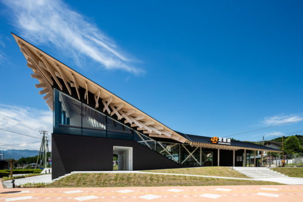 Ashigara Station・Ashigara Station Civic Center | ©Kawasumi・Kobayashi Kenji Photograph Office