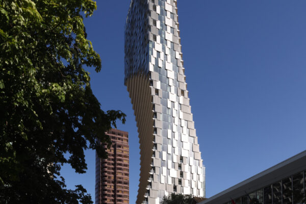 1550 Alberni Street Tower (© Ema Peter)